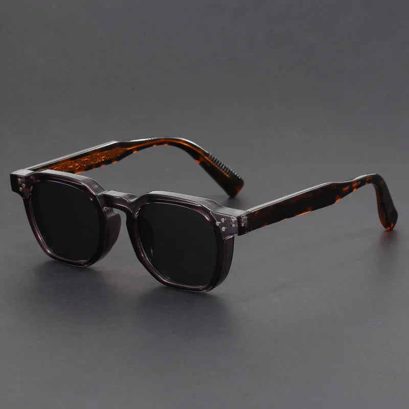 Vintage Rivet Oval Popular Sunglasses Men Punk Retro Small Sun Glasses Women Sunglasses Man Party Eyewear UV400 Eyeglasses
