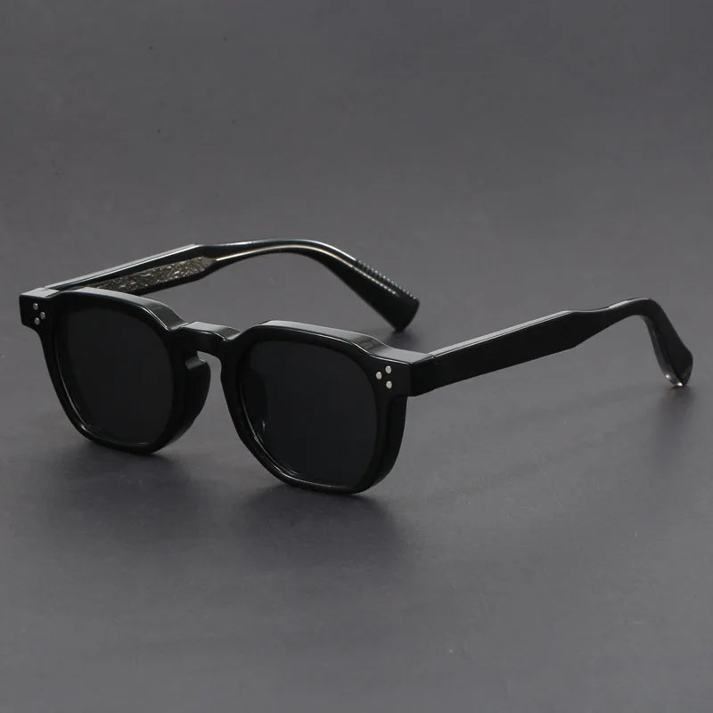 Vintage Rivet Oval Popular Sunglasses Men Punk Retro Small Sun Glasses Women Sunglasses Man Party Eyewear UV400 Eyeglasses